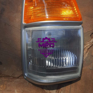 FRONT TURN SIGNAL LAMP