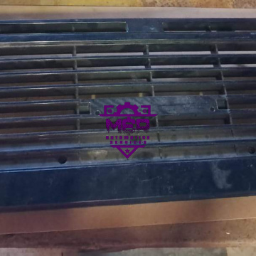 RADIATOR GRILL HIACE